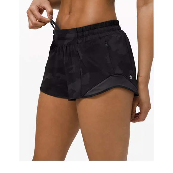 lululemon athletica Pants - Lululemon Hotty Hot Shorts Sz 8 tall